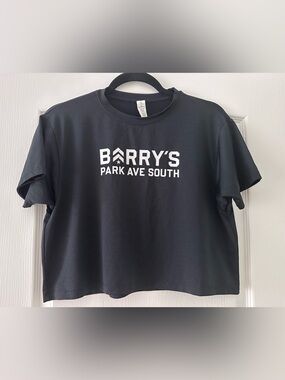 BARRYS PARK AVE SOUTH LOGO TEE SIZE: S WOMENS